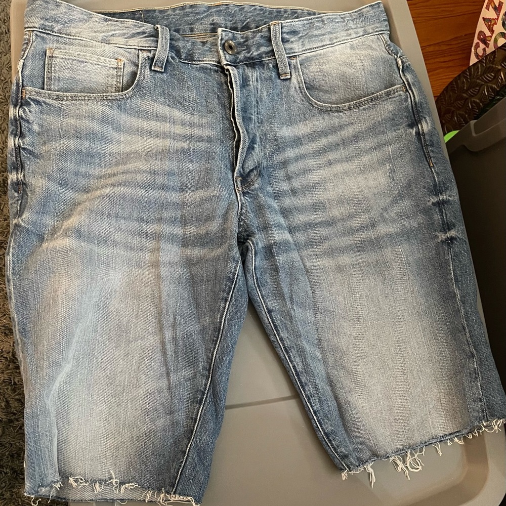 💯 Authentic Men size 34 G-Star Raw Shorts 🩳